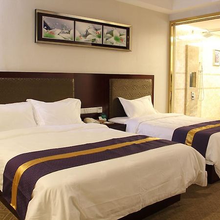 Zhuhai Platinum Holiday Hotel Екстериор снимка