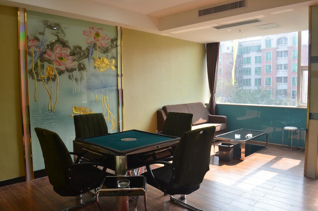 Zhuhai Platinum Holiday Hotel Екстериор снимка