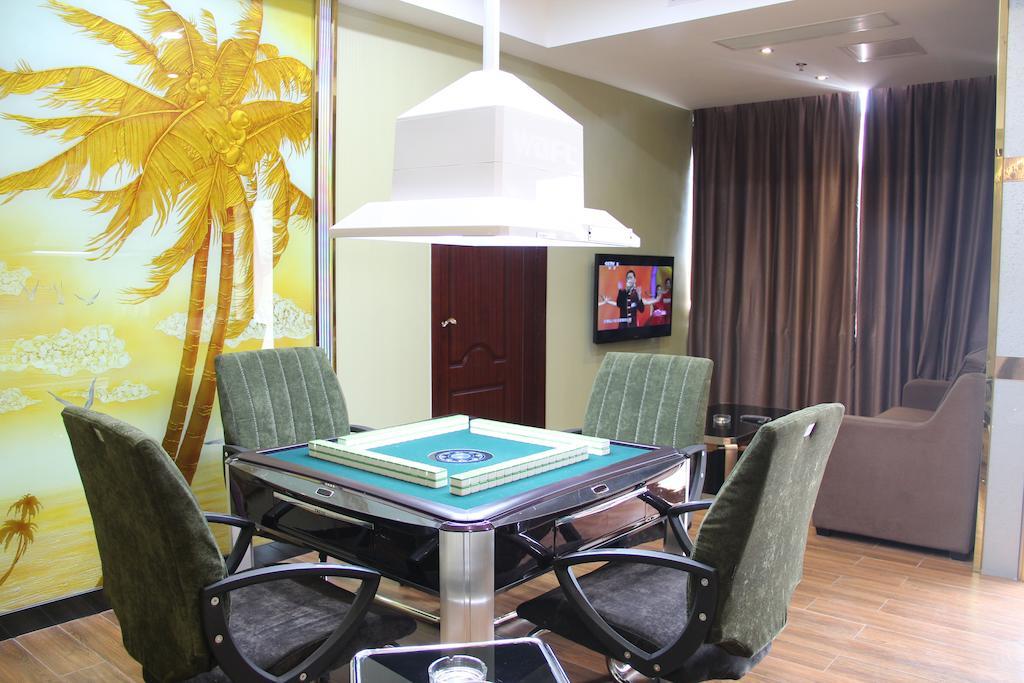 Zhuhai Platinum Holiday Hotel Екстериор снимка