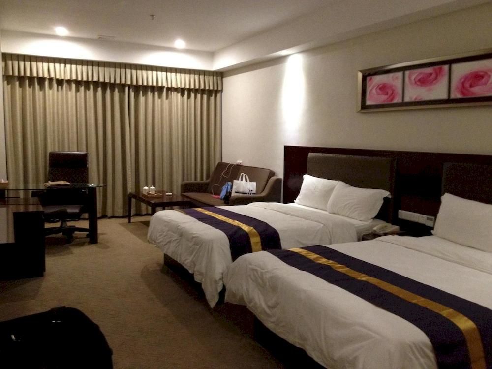 Zhuhai Platinum Holiday Hotel Екстериор снимка