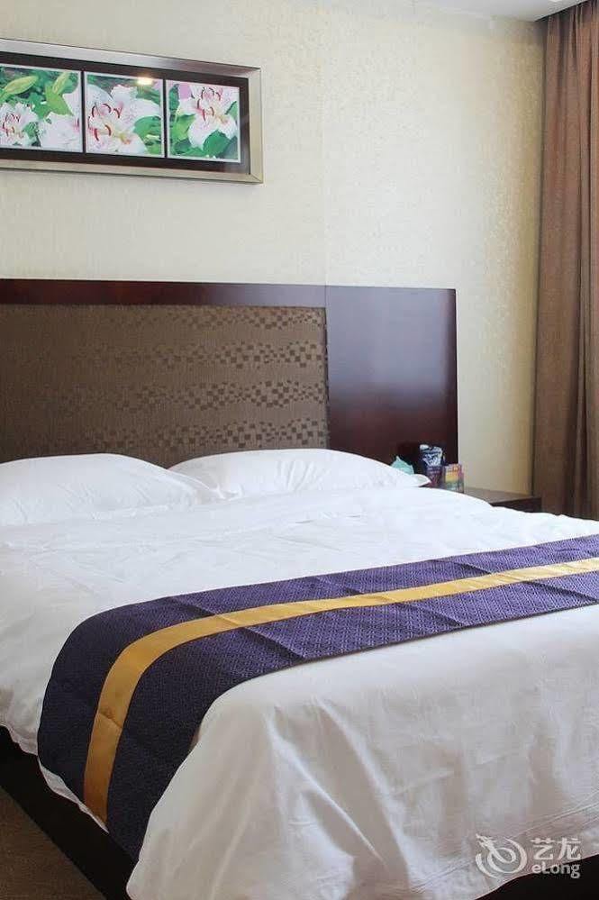 Zhuhai Platinum Holiday Hotel Екстериор снимка
