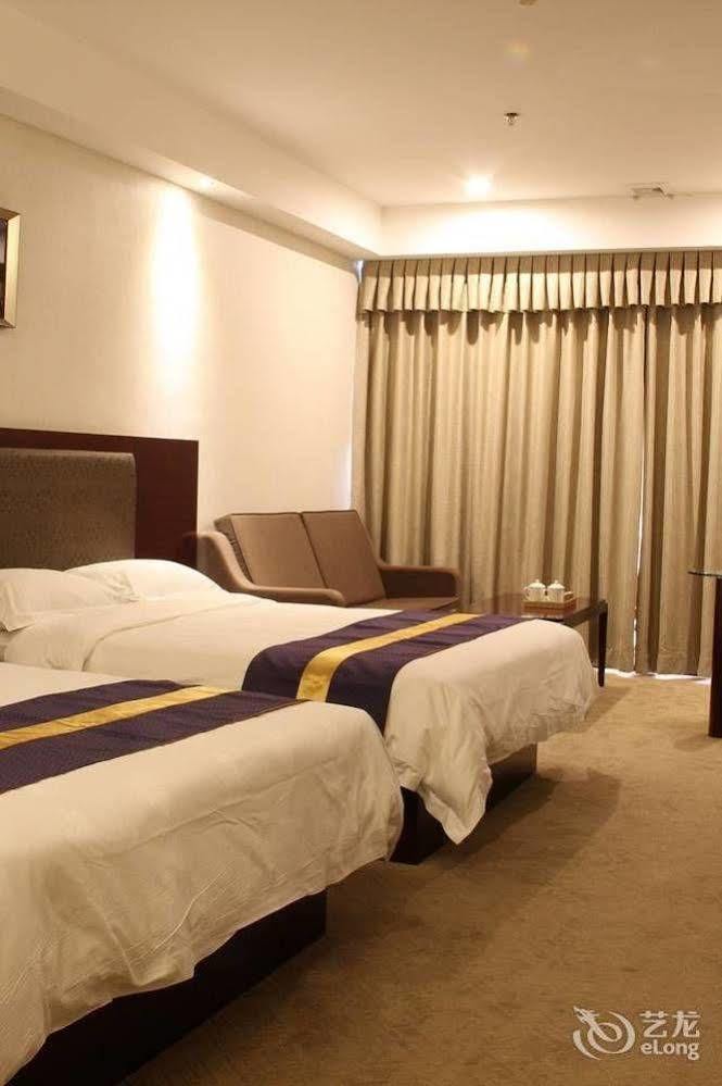 Zhuhai Platinum Holiday Hotel Екстериор снимка