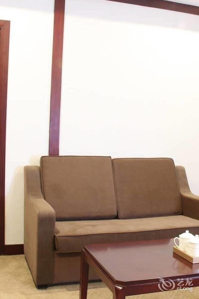 Zhuhai Platinum Holiday Hotel Екстериор снимка